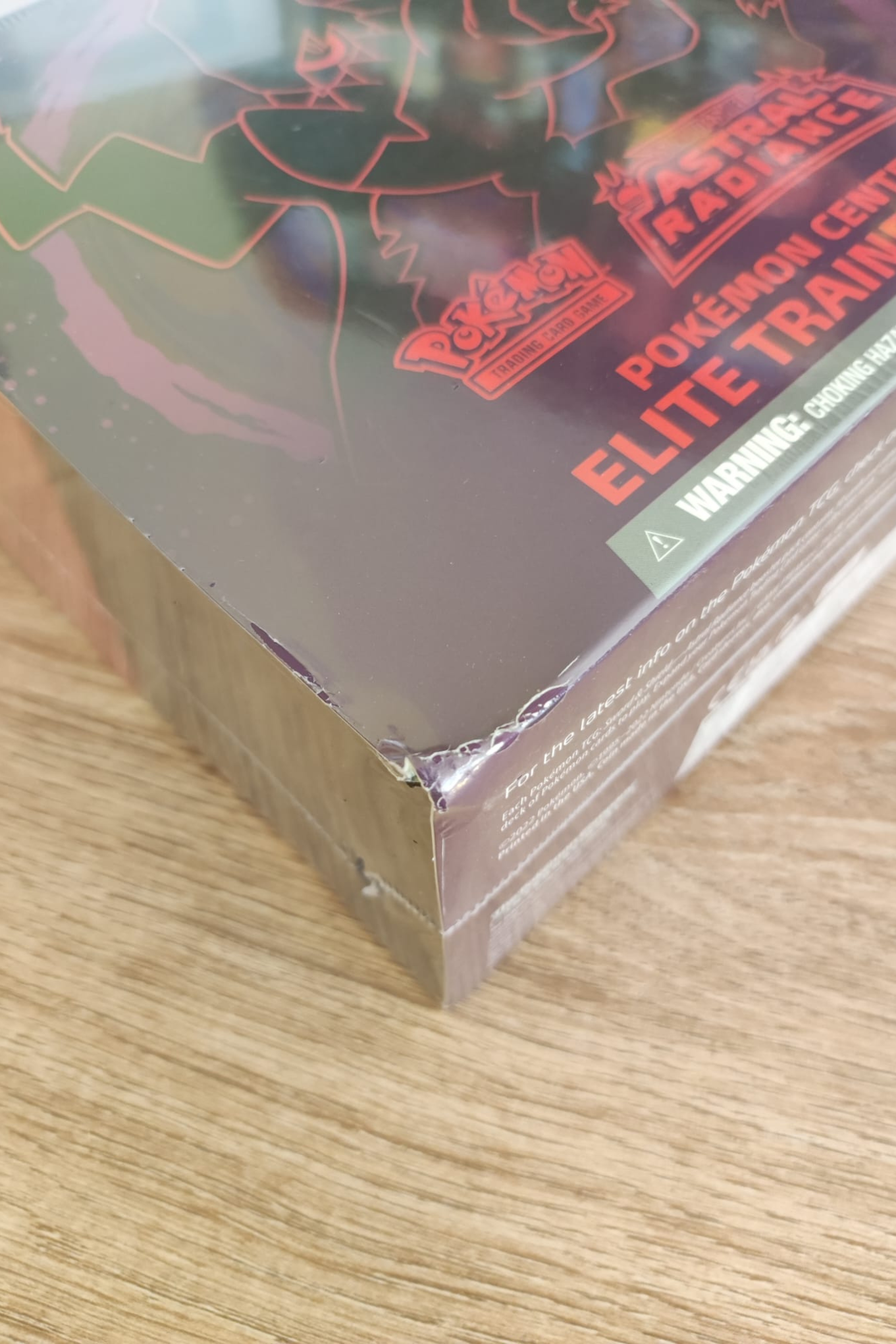 TCG-Pokémon-Elite-Trainer-Box-Astral-Radiance-Pokémon-Center